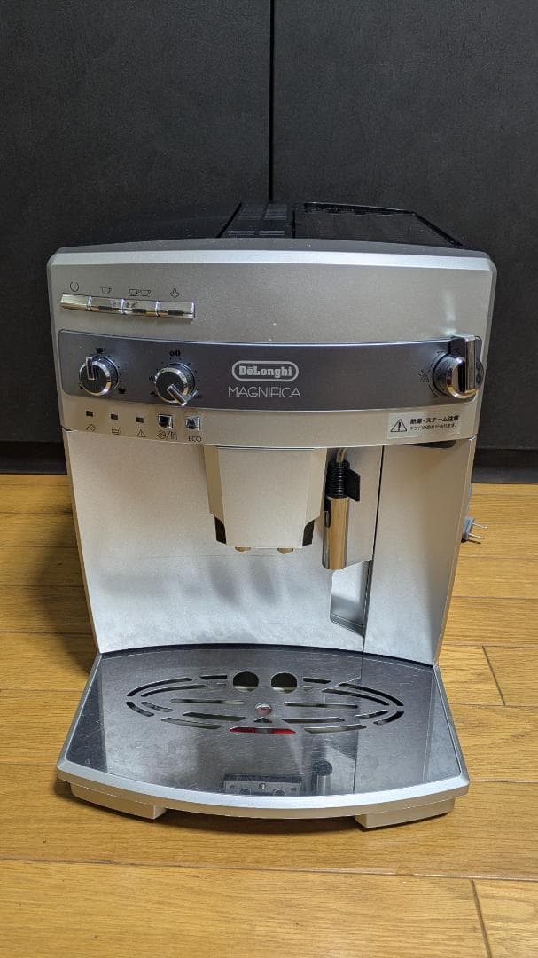 デロンギ 全自動コーヒーメーカー マグニフィカ シルバーESAM03110S
