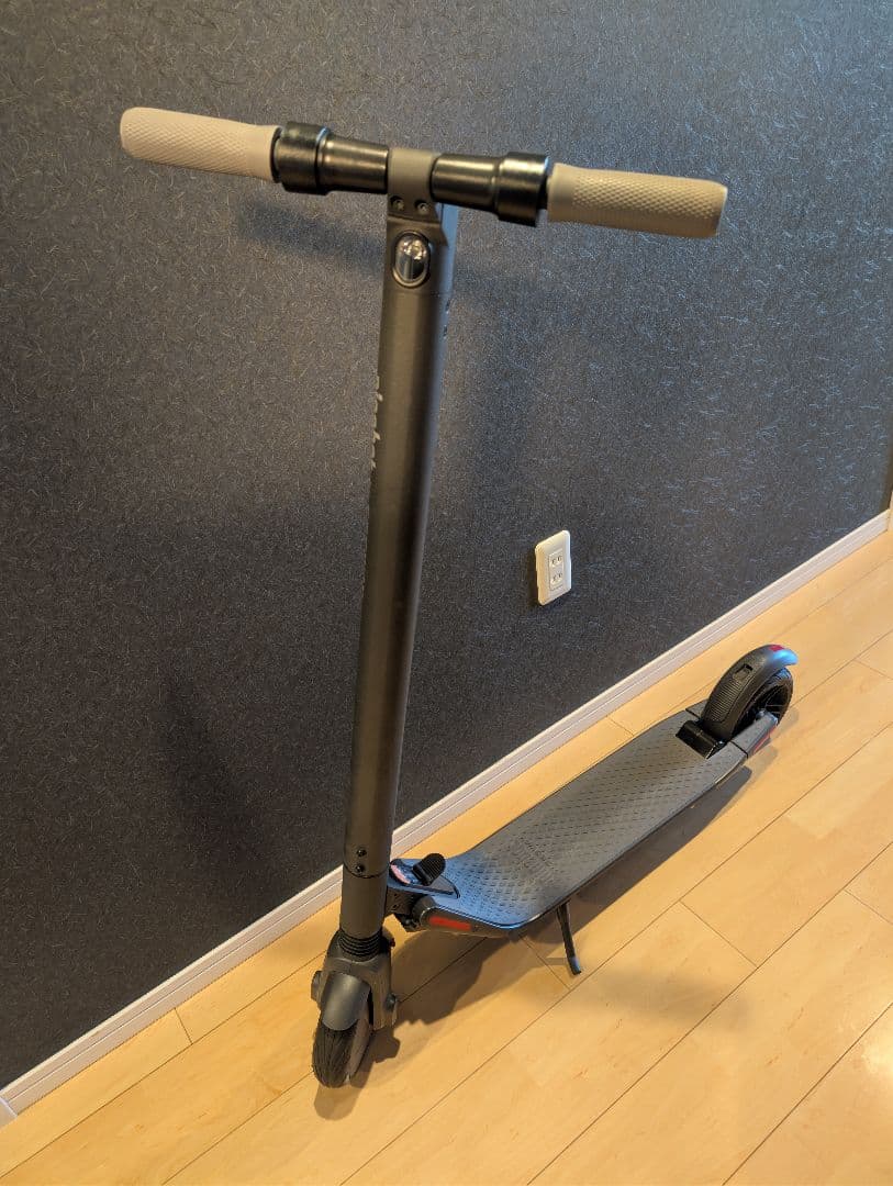 Y*a様 Segway ナインボット 折りたたみ式電動スケートボード Segway-Ninebot（セグウェイ-ナインボット） Kickscooter ES2｜電動