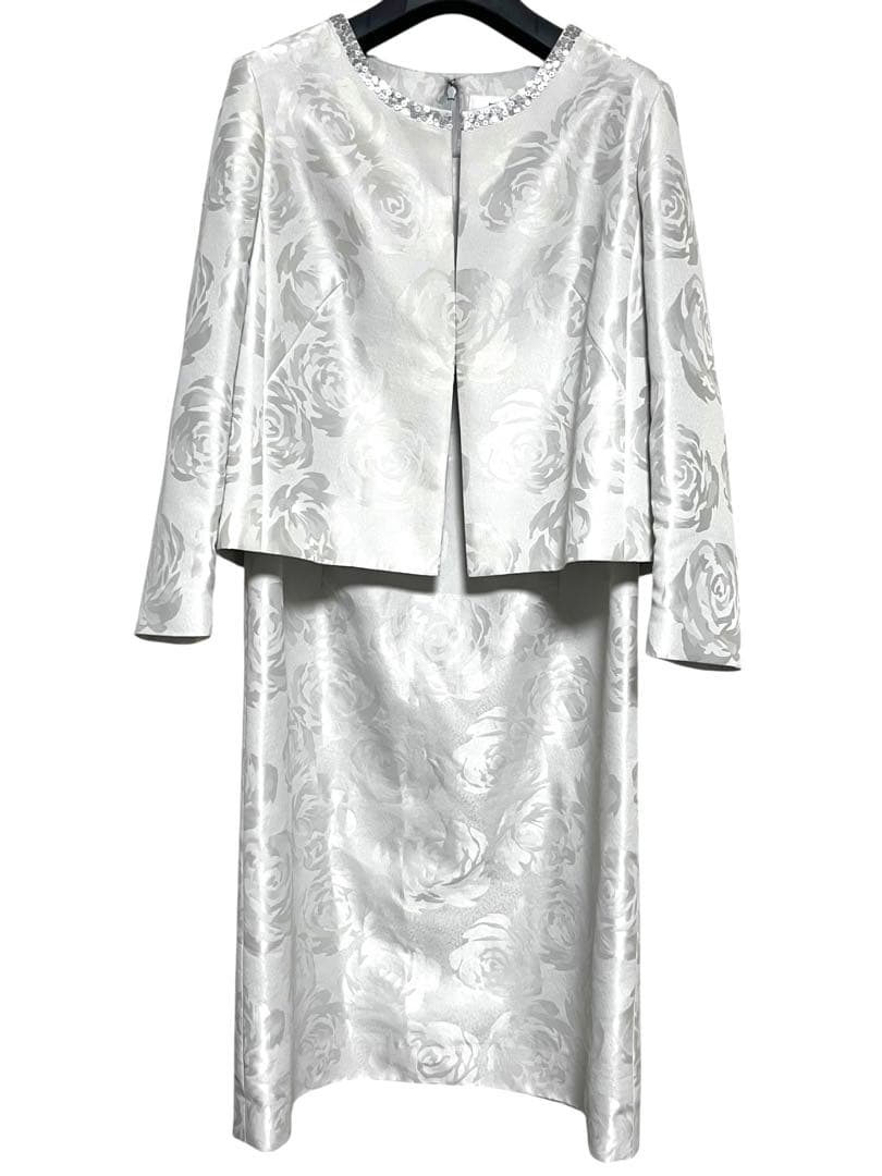 匿名発送　美品　ハナエモリ　ノーカラージャケット、ワンピースセットアップ