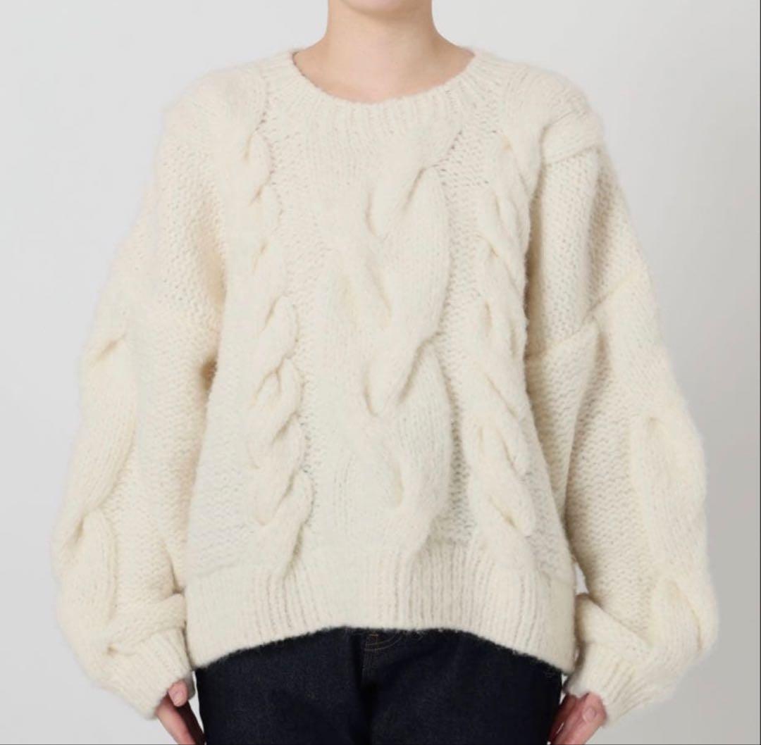 てぃ　+81BRANCA/ハチイチブランカ SLOBEケーブルハンドニット