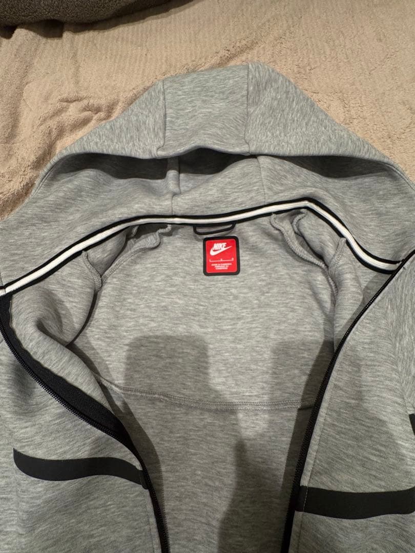 Nike テックフリース ABCマート購入‼️上L下M - メルカリ