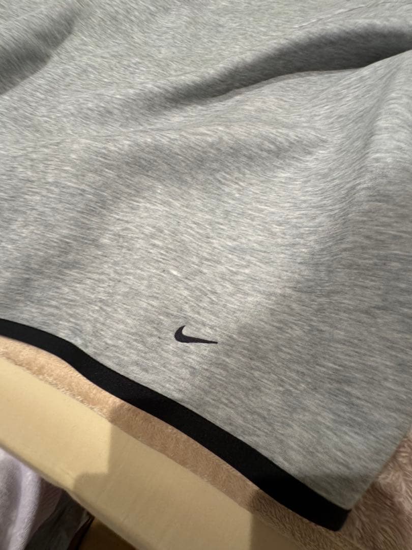 Nike テックフリース ABCマート購入‼️上L下M - メルカリ