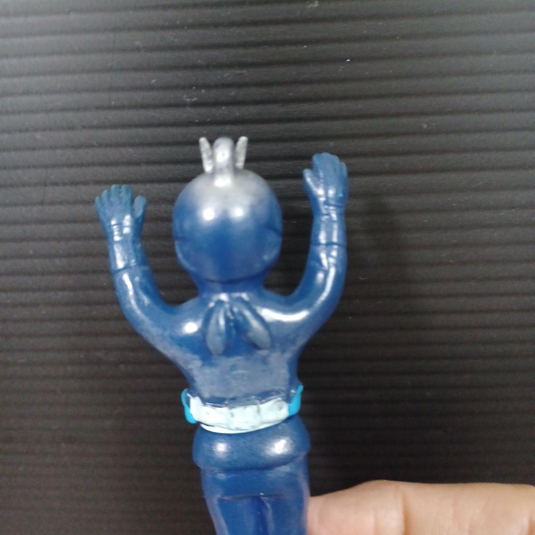 無版権 パチモノ「仮面ライダー」風ペンダント・トップ ミニソフビ