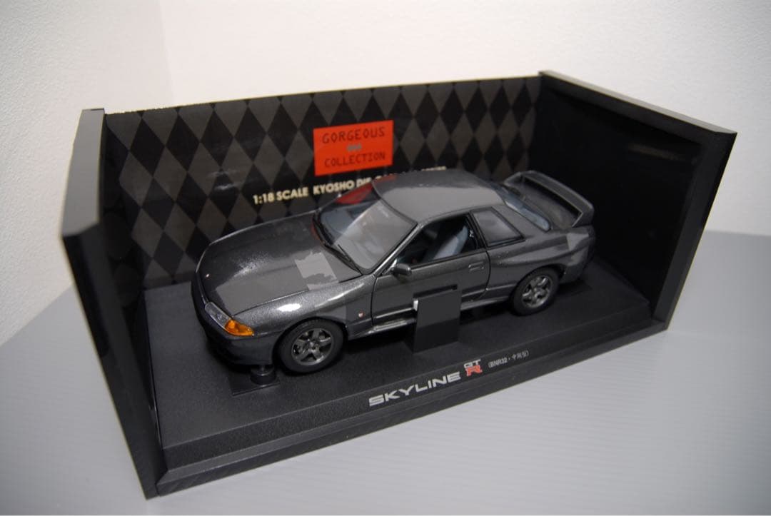 京商 R32 日産 GTR 1/18 ミニカー ガンメタリック
