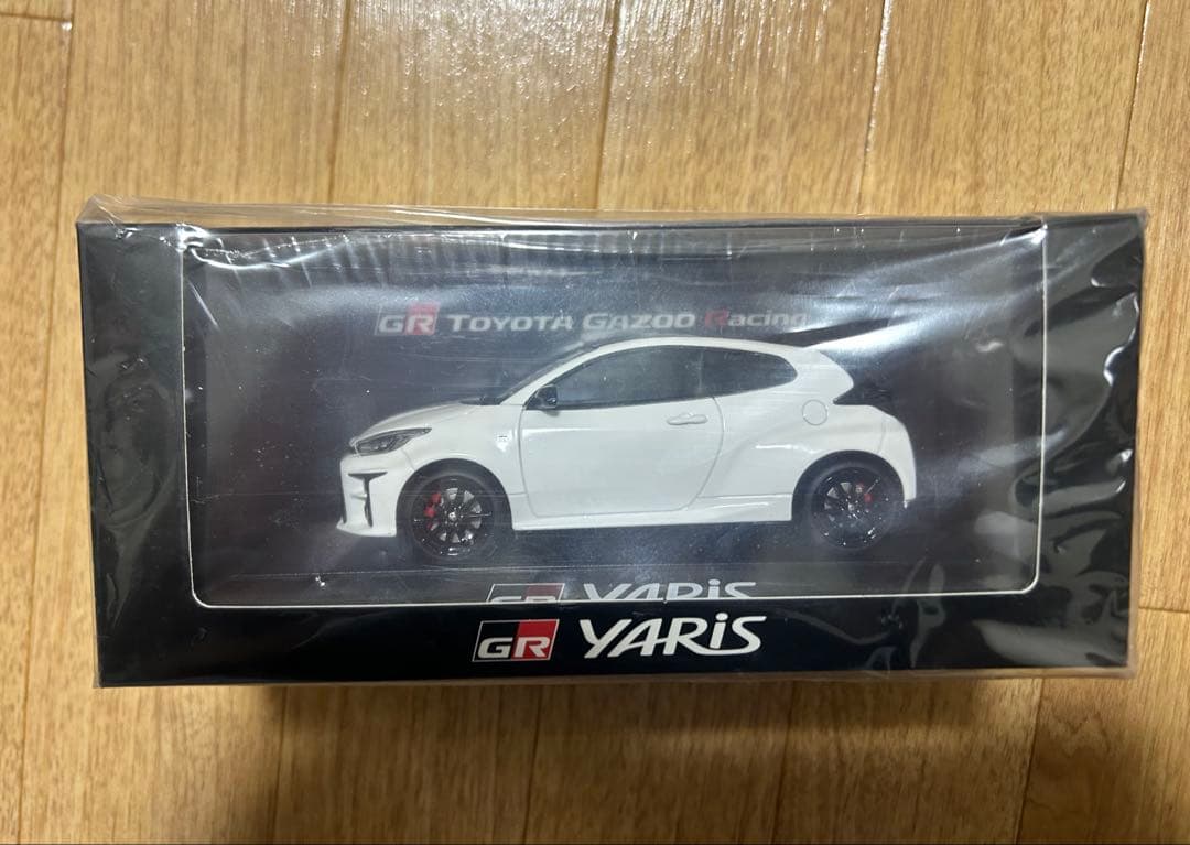 非売品 TOYOTA GR ヤリス スーパーホワイトⅡ1/30 【未開封】