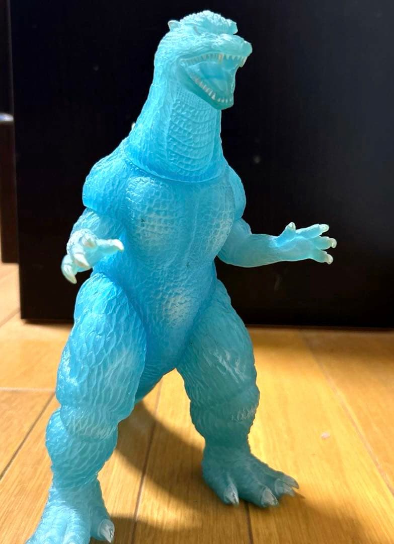 BANDAI『ゴジラ2005 ソフビ(劇場限定版)』一般販売なし BANDAI (バンダイ) ソフビフィギュア ゴジラ 2005クリアブルーVer