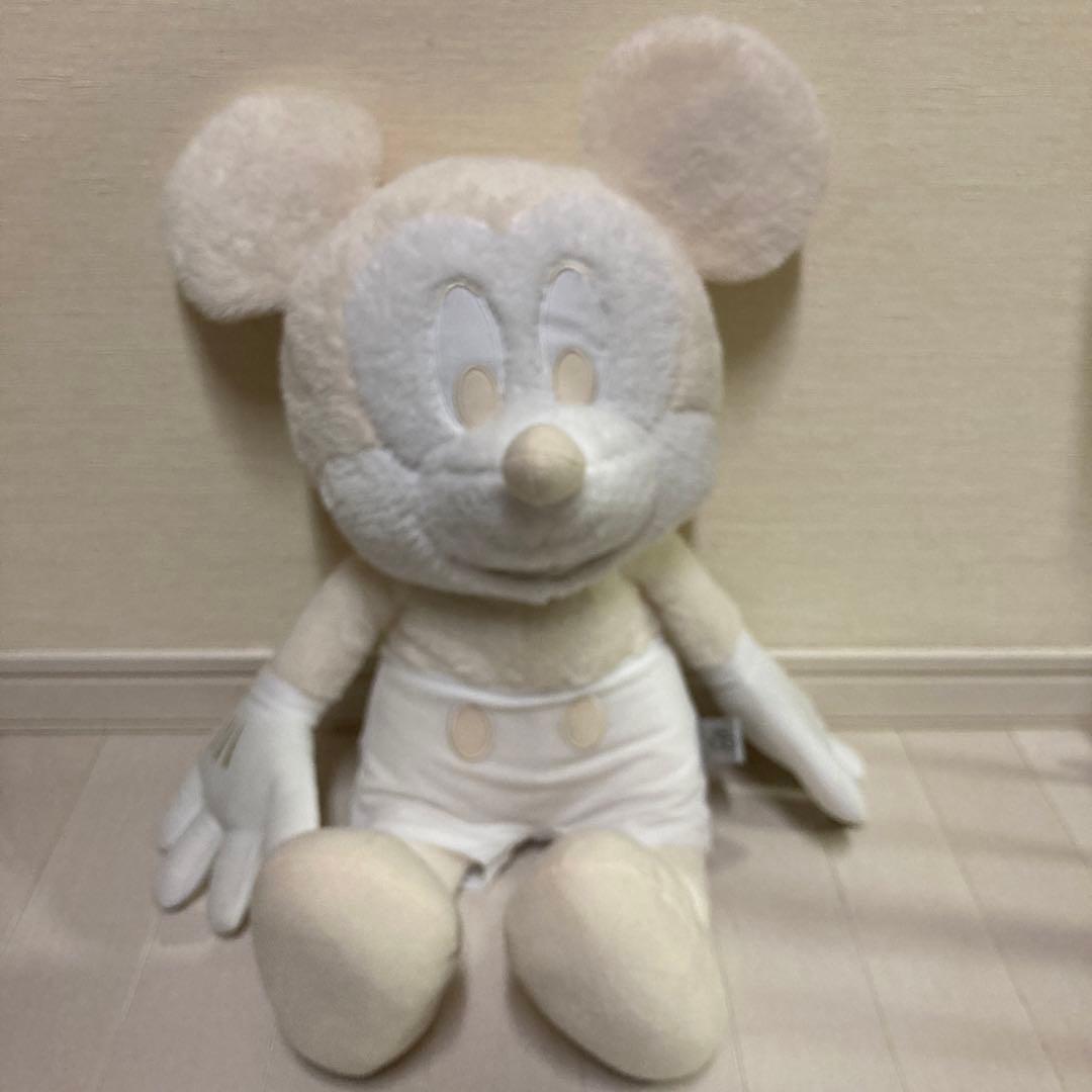 ミッキーマウスぬいぐるみ ホワイト ディズニー 100周年 - メルカリ