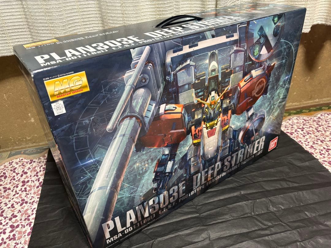 MG 1/100 プラモ ディープストライカー（未開封）