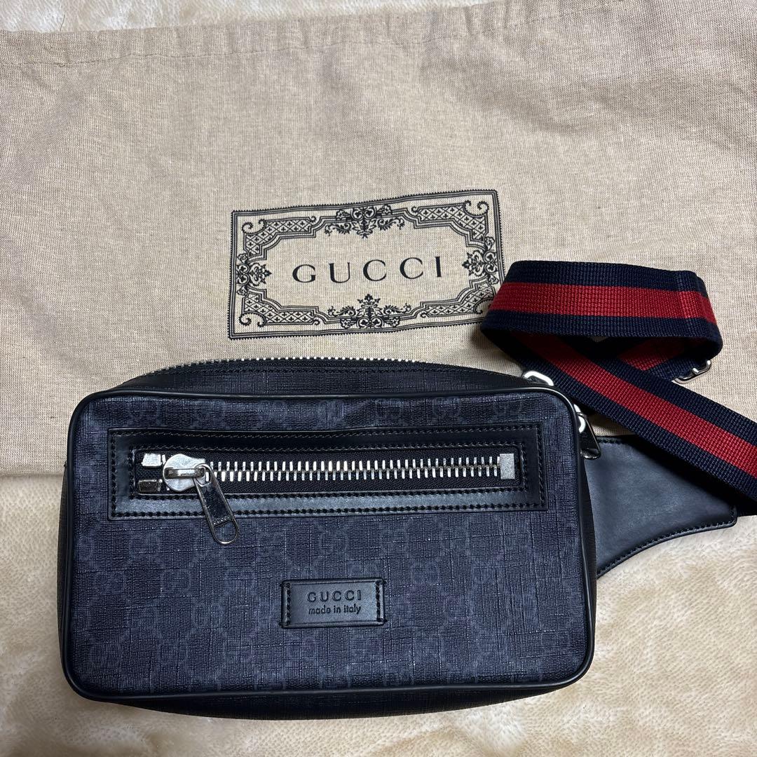 GUCCI ブラックボディバッグ 保存袋付き