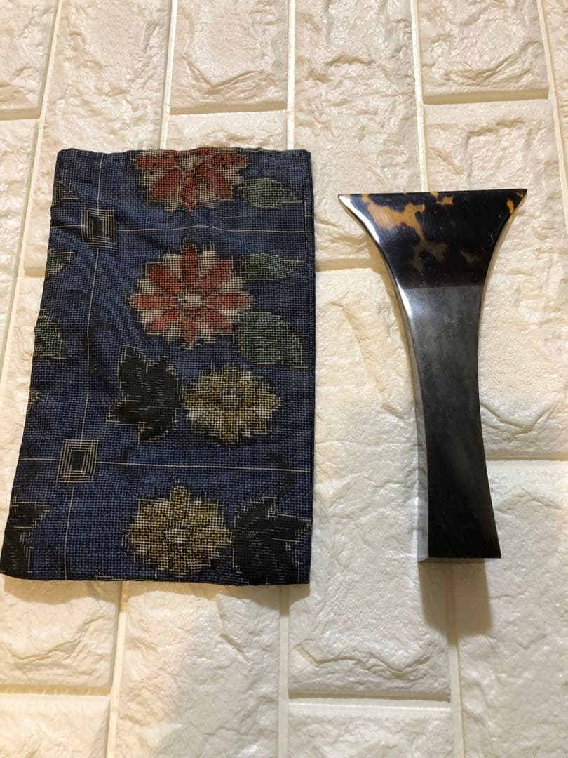 て*ん様 最高級！三味線バチ 鼈甲使用　大島紬ケース付き300円スタート