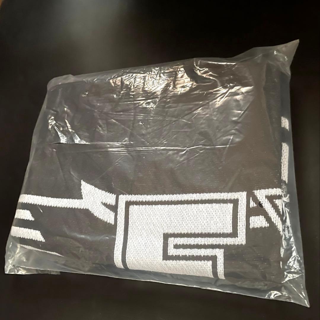 矢沢永吉 ☆ マルチクロス ( ロゴ ハネ ) ブラック / ホワイト - メルカリ