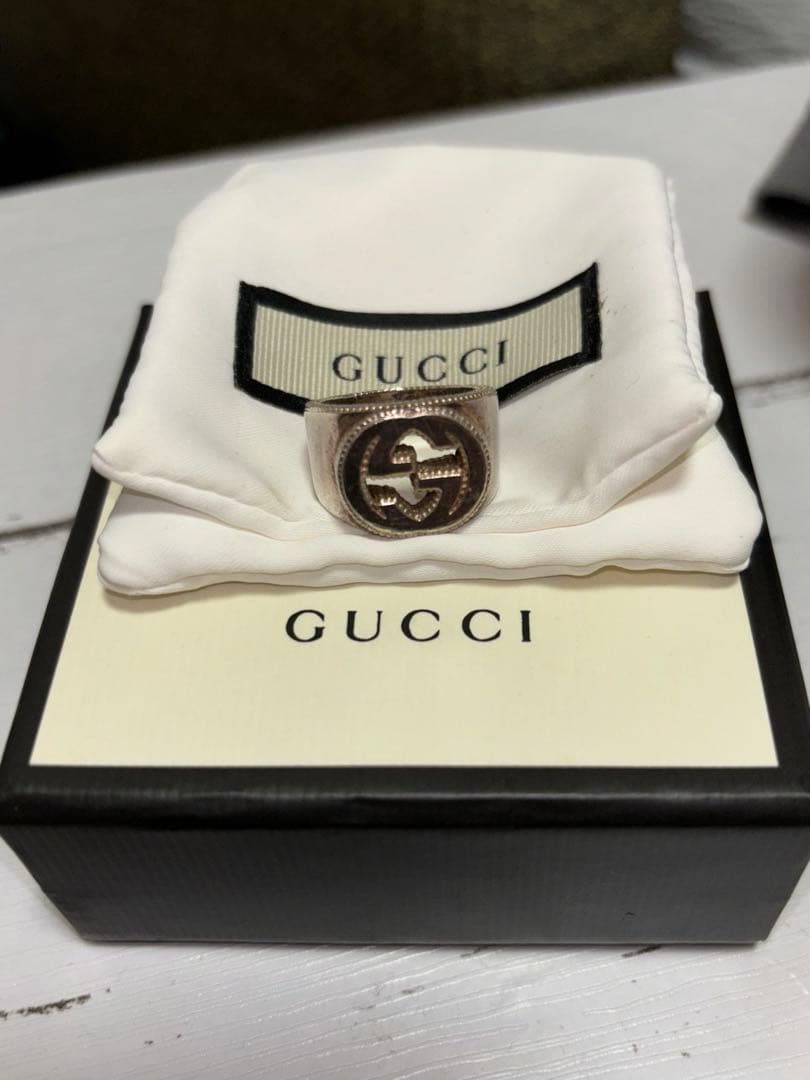 GUCCI ダブルGロゴ リング 専用ボックス付き