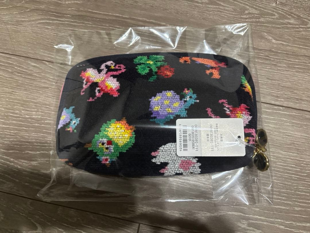 神崎恵 コラボ フェイラー 便利ポーチ - メルカリ