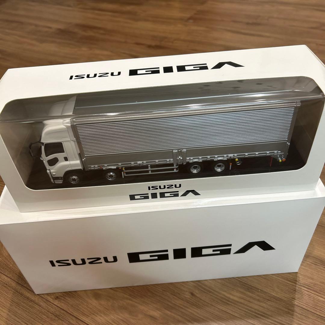 2025いすゞギガ　ISUZU GIGA 1/43スケール正規品未開封