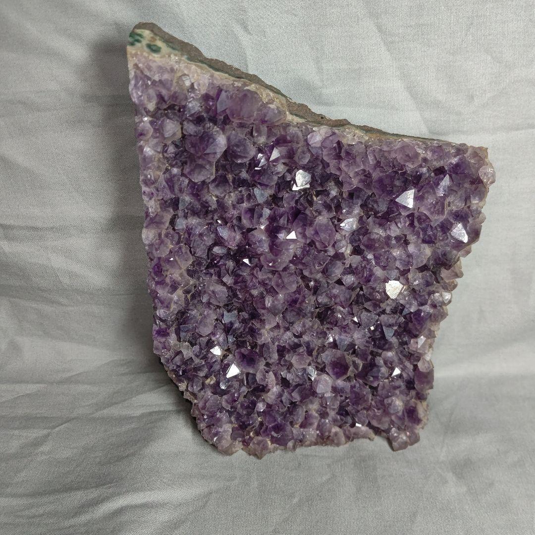 アメジスト1.35kg 原石 紫色 結晶