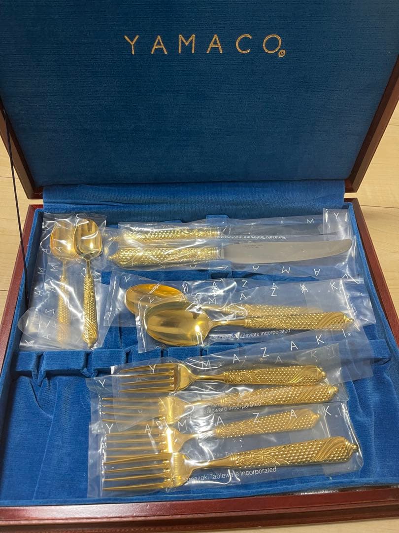 YAMACO ゴールドカトラリーセット pic-24122305.jpg