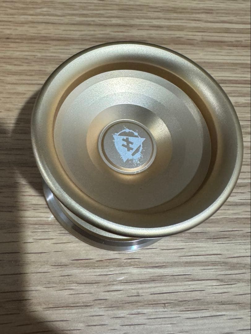 SU 01 ヨーヨー　SOMETHING x UNPRLD ゴールド