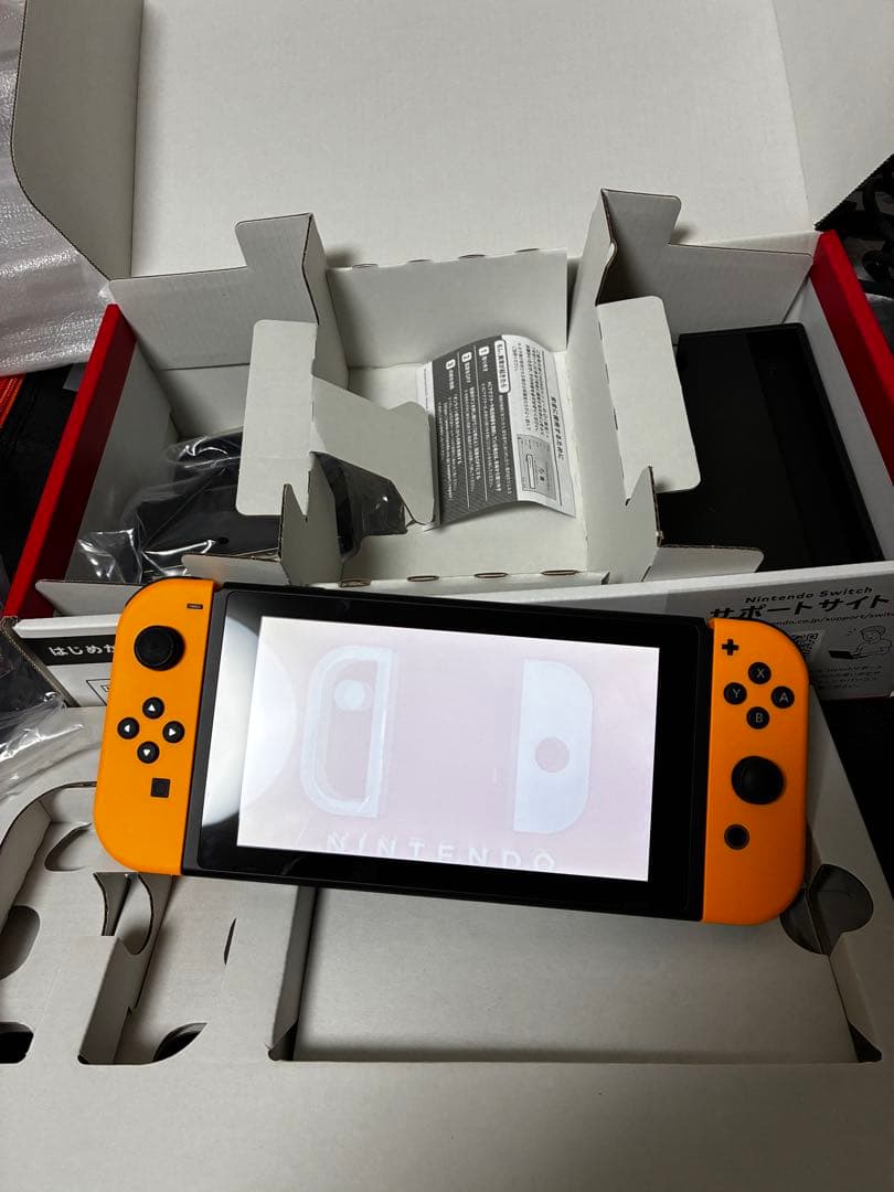 ニンテンドースイッチ　オレンジ　付属品、箱有り　ver.19.0.1