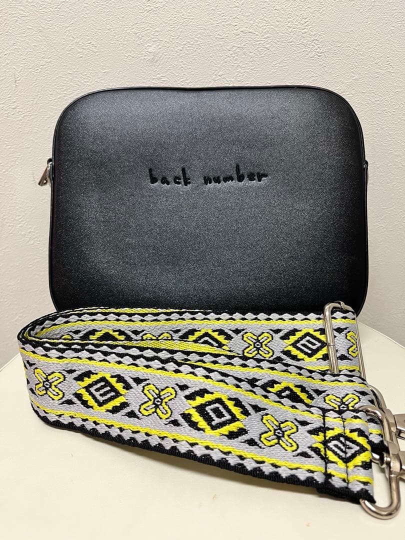 おまけ付き【美品】backnumber 別注ギターストラップ風バッグ - メルカリ
