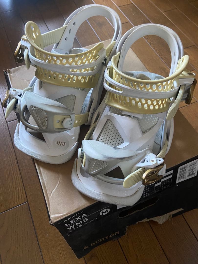 Burton Lexa WMS 2018 Mサイズ ビンディング　白 BURTON 『 Women's Lexa X Binding 』 バートン レクサエックス
