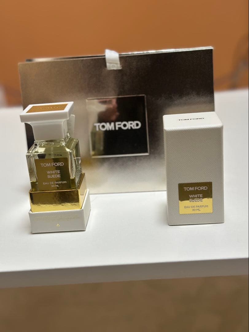 トムフォード　ホワイトスエードオードパルファム　スプレィ30ml