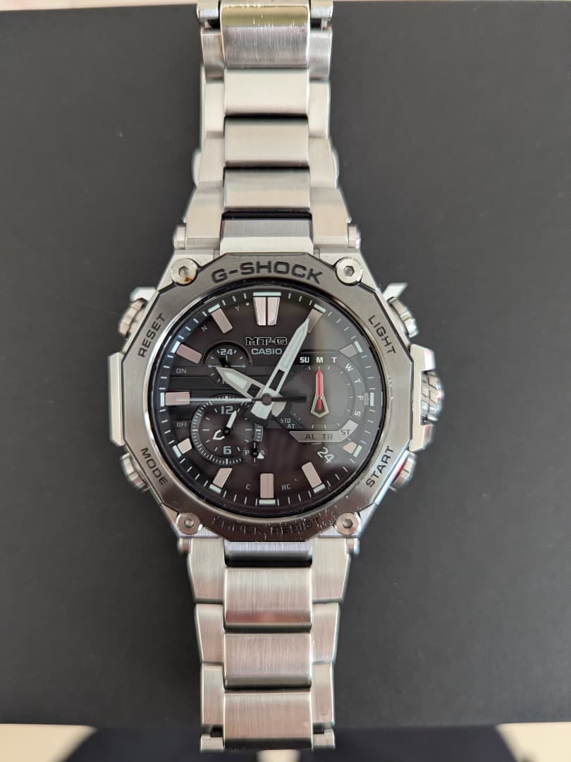 G-SHOCK MTG-B2000D カーボンモノコック