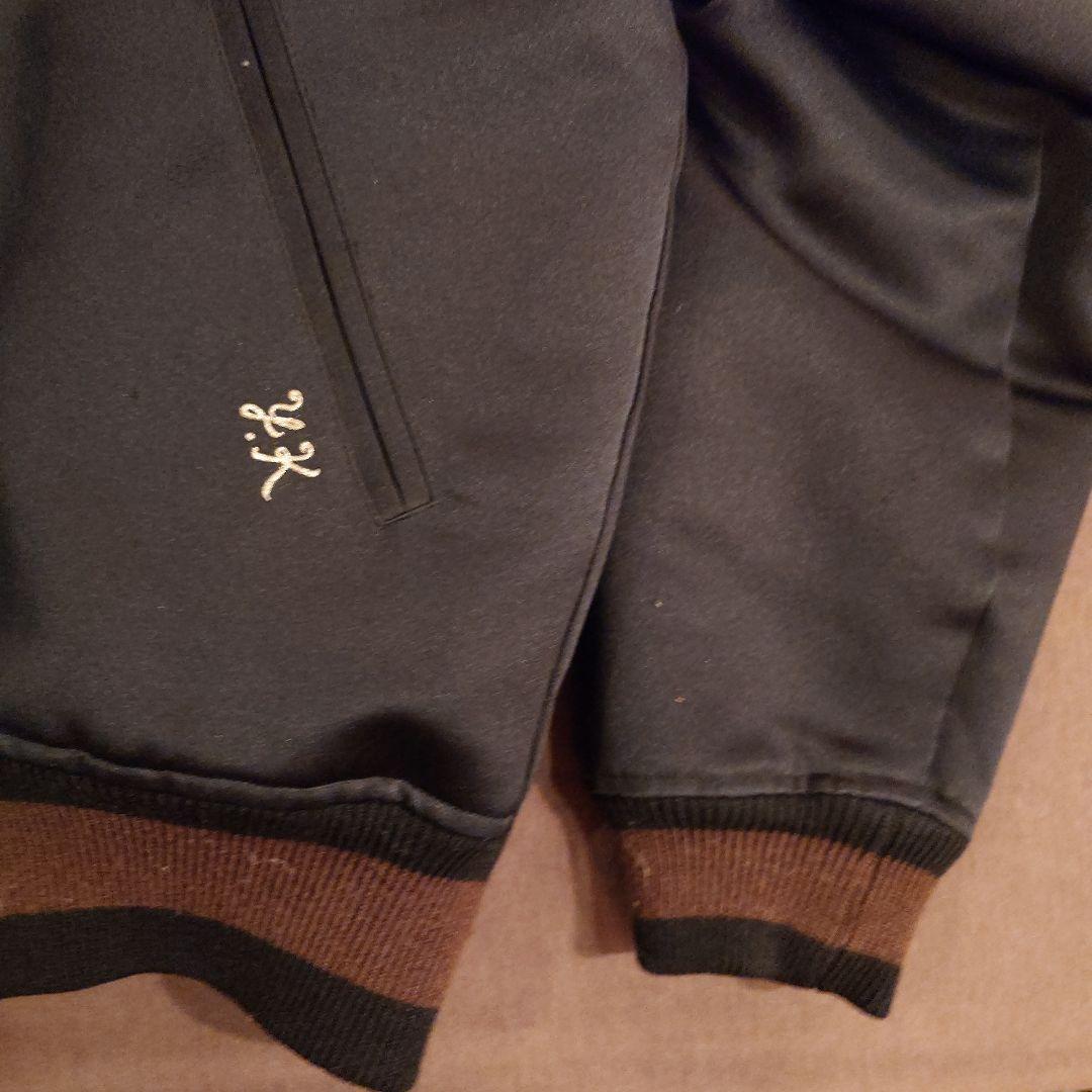 YOSHIYUKI KONISHI.ヨシユキコニシ.ネイビー 鷲刺繍 スカジャンの通販