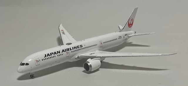 航空機・ヘリコプター JAL B787-9 JA862J TM w640.jpg