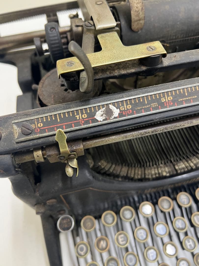 アンダーウッド Underwood タイプライター アンティーク - メルカリ