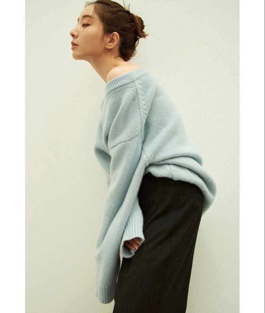 ほぼ新品⭐︎ MINAMI TANAKA×CLANE Vネックニット