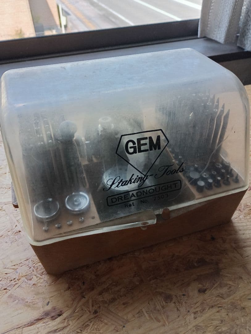 GEM ポンス台 たがねセット 時計工具　時計修理 木箱付き　時計 GEM ポンス台 タガネセット 機械式腕時計 時計工具 時計修理 | MARUKO商会