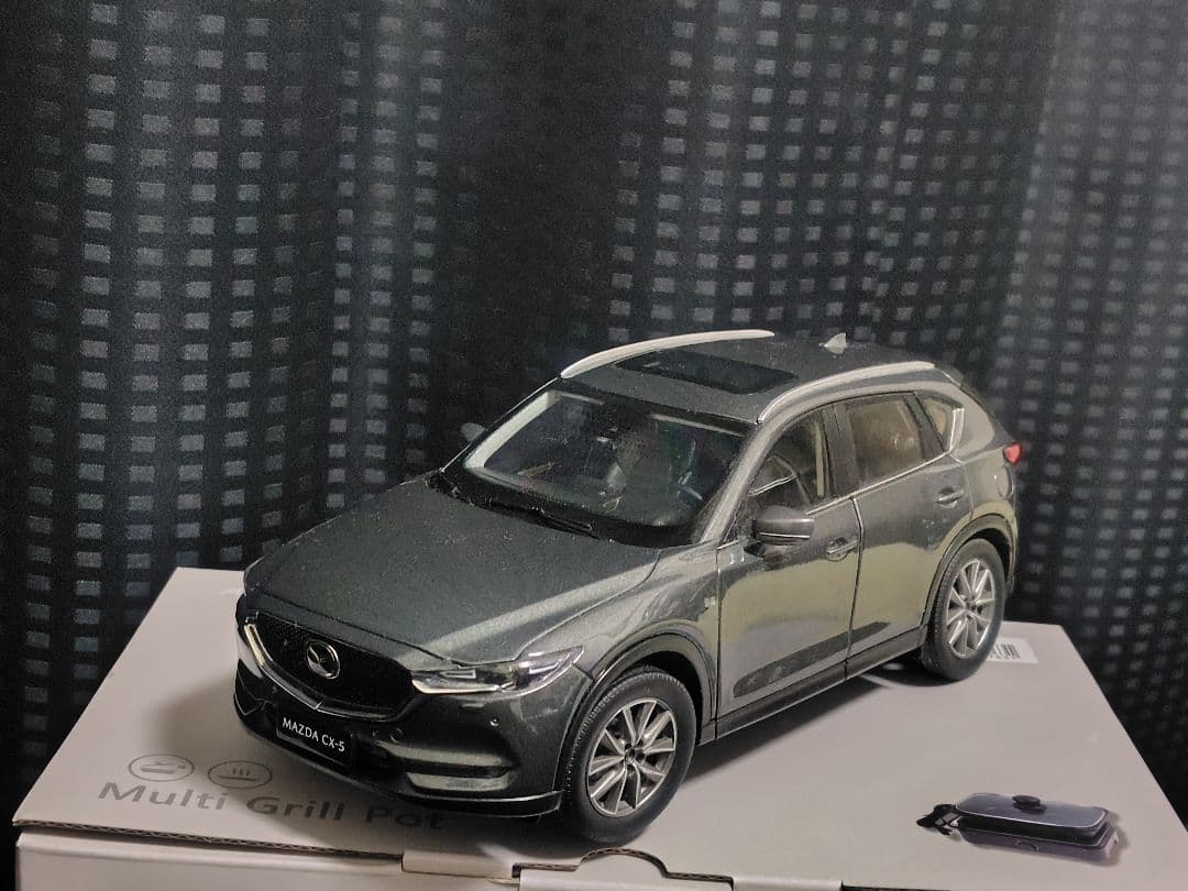 MAZDA CX-5　モデルカー　1/18 Amazon | MAZDA特注 1/18 マツダ CX-5 (レッド) 2022 | ミニカー・ダイ