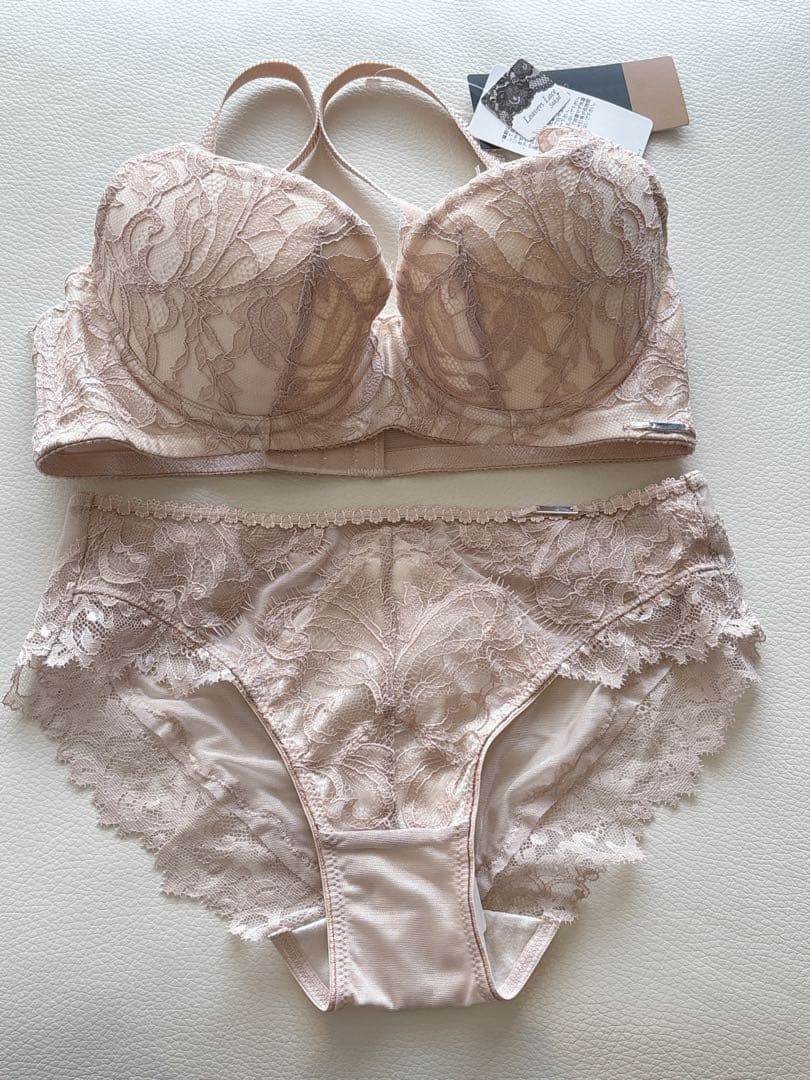 ブラデリスニューヨーク ブラ&ショーツセット D70 STEP3 ベージュ 楽天市場】【30%OFFセール】育乳 ブラデリスニューヨーク ジャクリーン