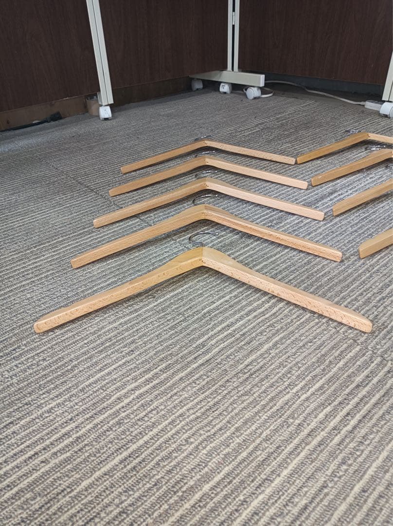 八5929【美品】Levis リーバイス 木製ハンガー10本セット - メルカリ