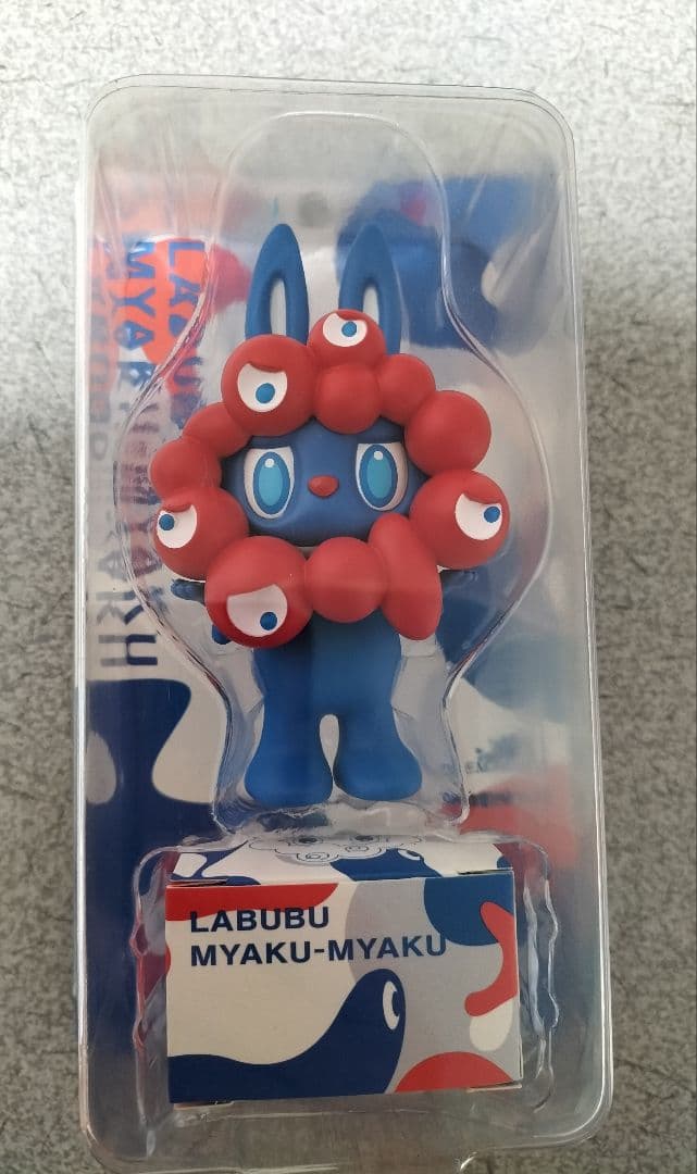 LABUBU MYAKU-MYAKU フィギュア 　らぶぶ　ミャクミャク万博限定