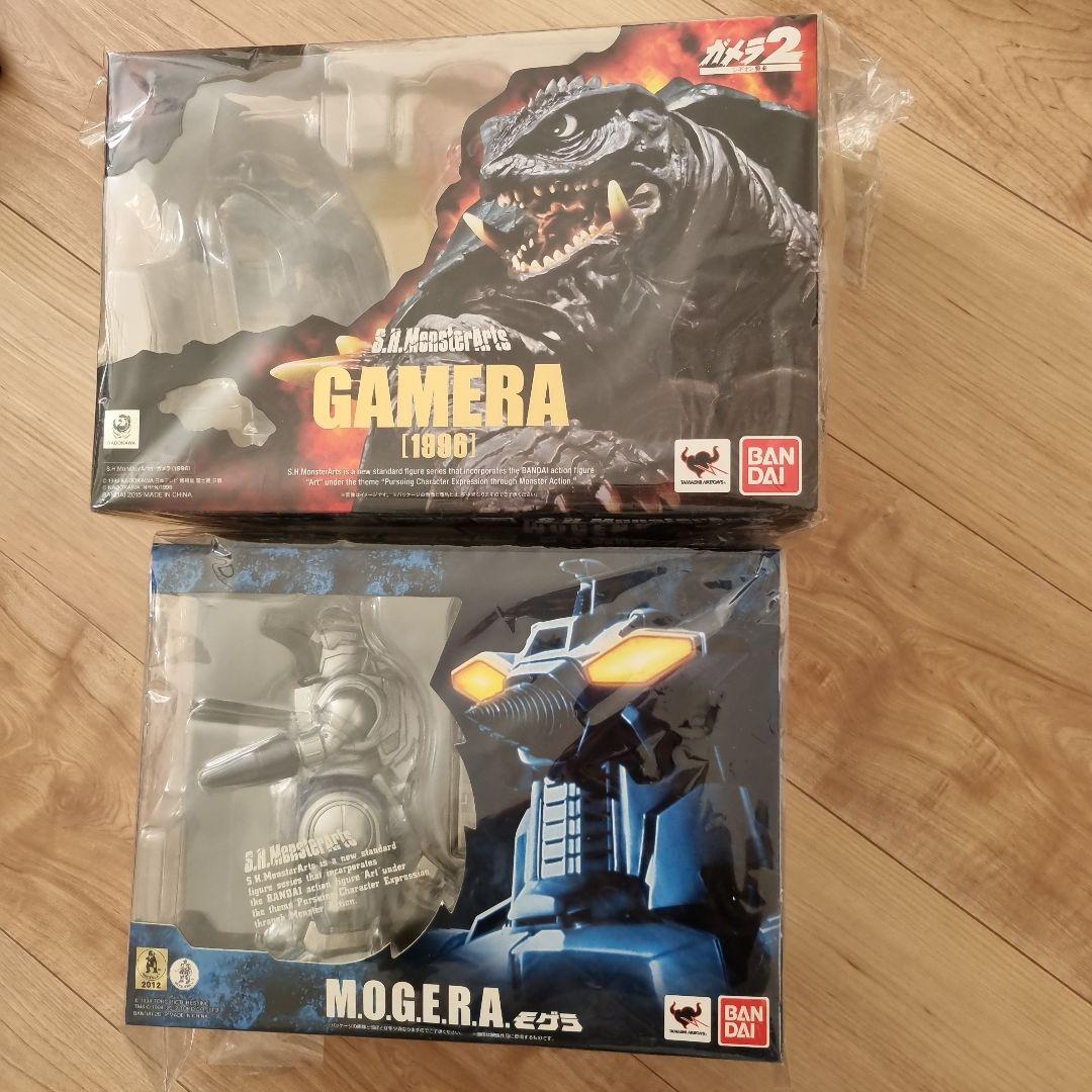 特撮 S.H.MonsterArts GAMERA & M.O.G.E.R.A.