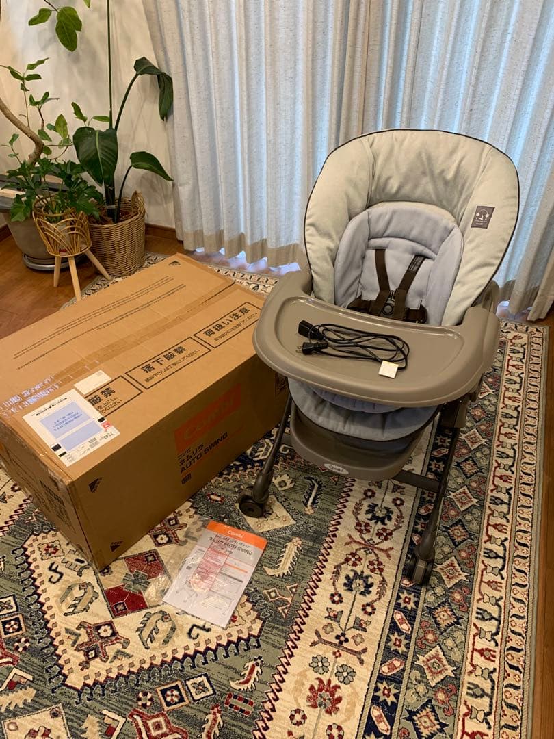 Combi コンビ ネムリラ オートスウィング ハイローチェア　電動　取説・箱付