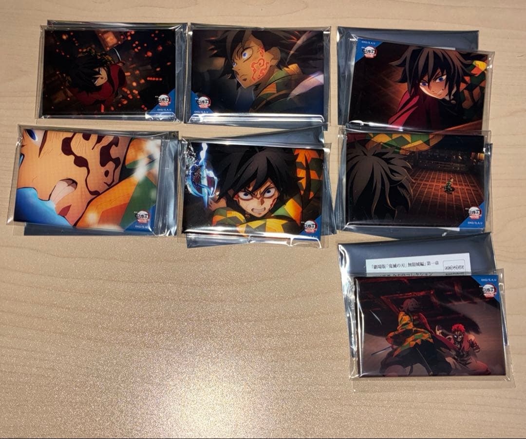 冨岡義勇 全方位コレクション缶バッジ ×7 - メルカリ