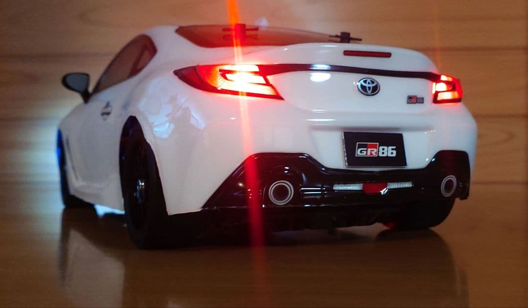 田宮RCトヨタGR86LEDライト付ファーストトライ＆プロポバッテリーセット完成 LF-6.6V バッテリーAC充電器【55106】 | タミヤ | TA55106LF66V