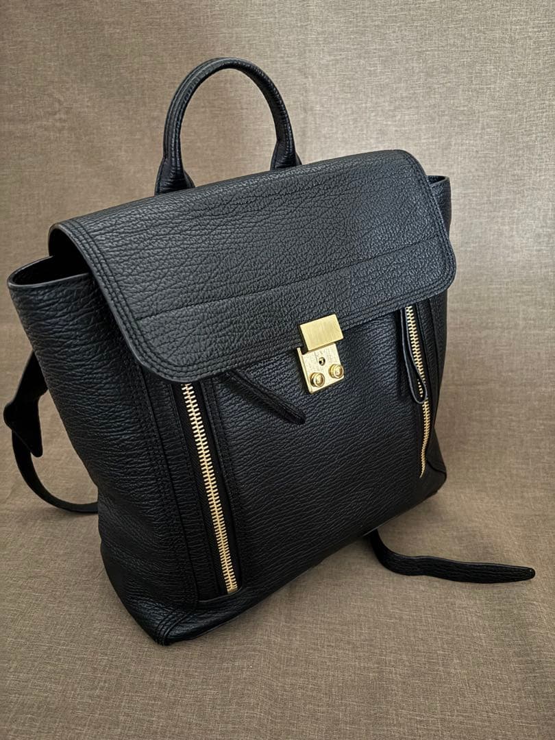 ブラックレザーリュック 軽くて柔らかいシンプルなやぎ革リュック - たっぷり入る大容量