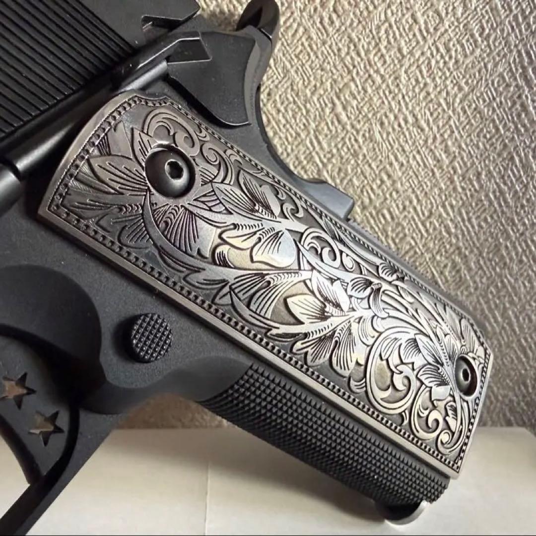 エングレーブ装飾のトイガングリップ