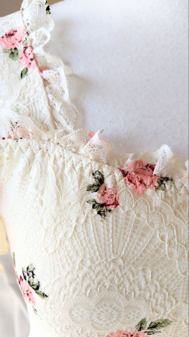 (再販)Ｓ～Ｍ／秘密の花園に咲く可憐なピンク薔薇が可愛いアイボリー娘役レオタード