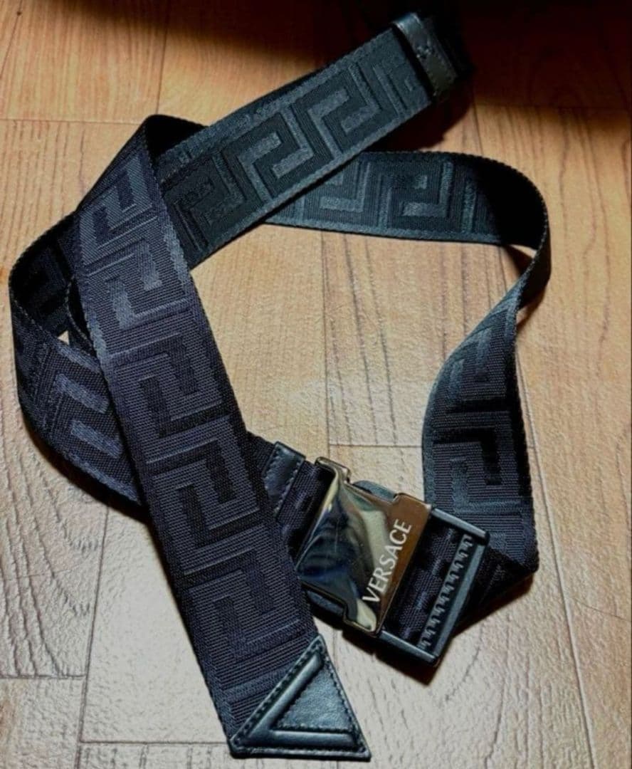 VERSACE ブラックナイロンベルト