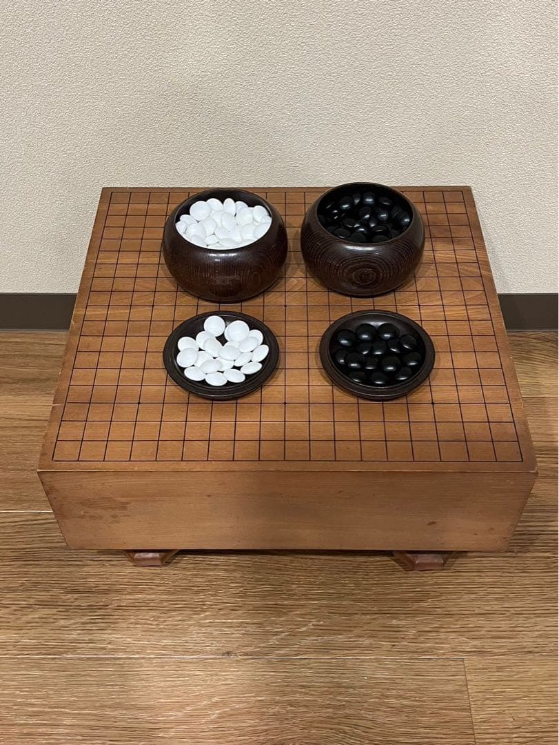 【送料込み】碁石 碁盤 榧 天然木 高級品 囲碁セット 美術品 本榧1.5寸卓上碁盤セット（ハギ盤・極上） | 前川榧碁盤店