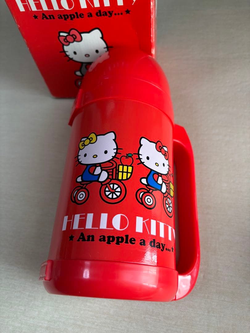 ハローキティ HELLOKITTY 水筒