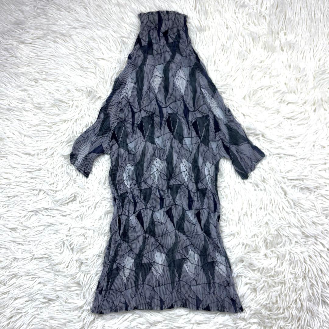 美品 イッセイミヤケ プリーツプリーズ 変形 カットソー 半袖 サイズ2 総柄 イッセイミヤケ ISSEY MIYAKE 変形プリーツ カットソー ブラウス
