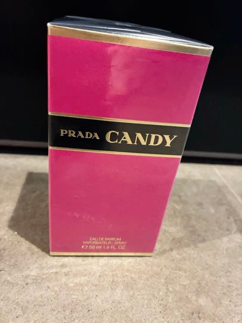週末限定価格‼︎新品未開封❤︎プラダ❤︎キャンディ　オードパルファム50ml