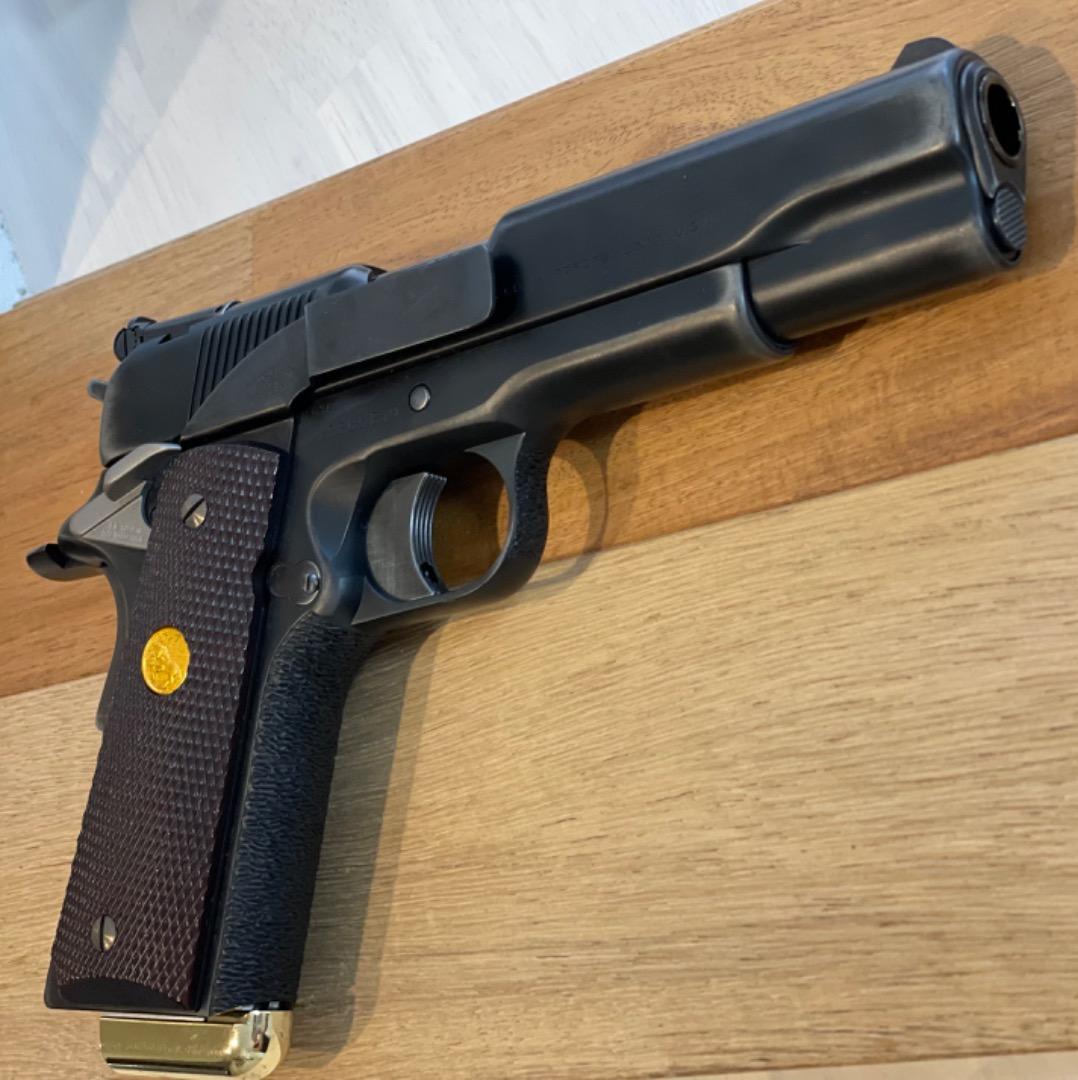 WAウエスタンアームズ ボブ チャウ・ビンテージ 米国へレッツ製ウッド