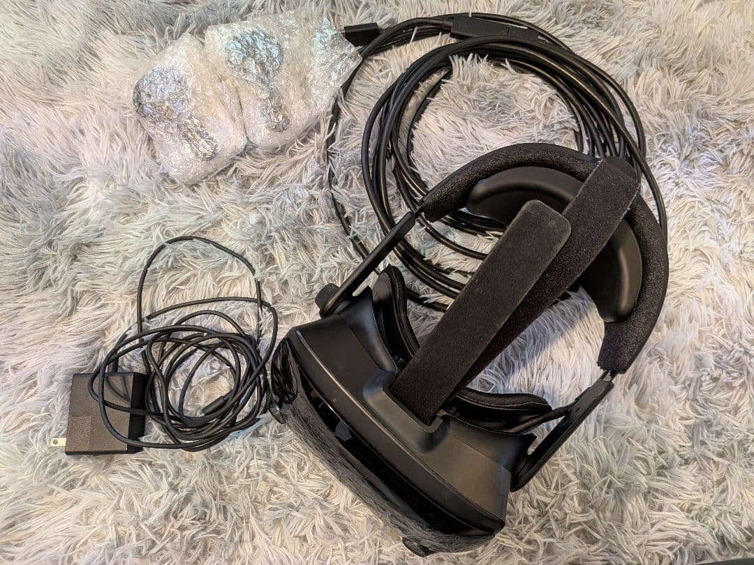 ジャンク】Valve index ヘッドセット＋コントローラー - メルカリ