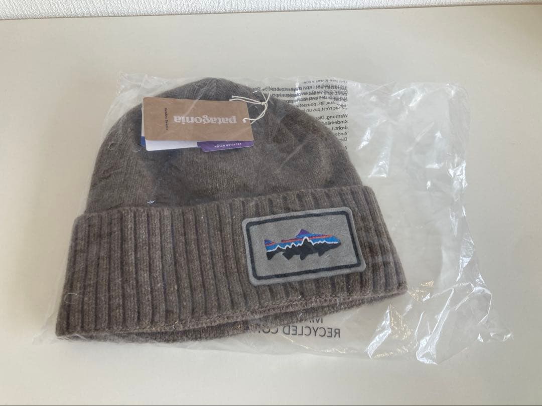 送料無料パタゴニア新品ビーニーニットキャップトラウトパッチブロデオ